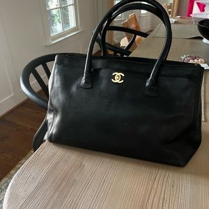 SOLD Chanel cerf tote caviar black